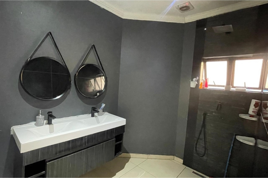 3 Bedroom Property for Sale in Carrington Heights KwaZulu-Natal