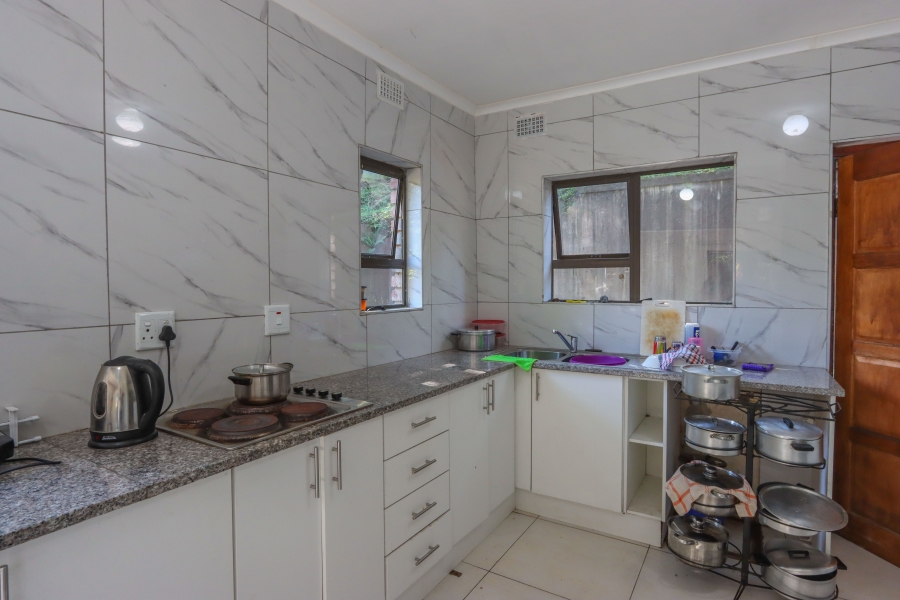 4 Bedroom Property for Sale in Cowies Hill KwaZulu-Natal