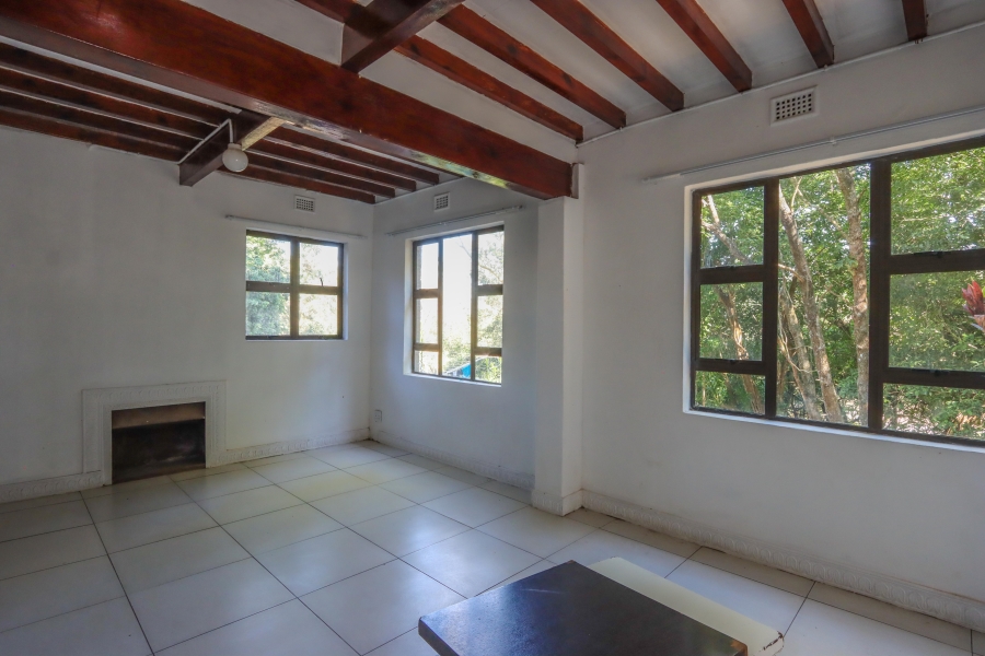 4 Bedroom Property for Sale in Cowies Hill KwaZulu-Natal