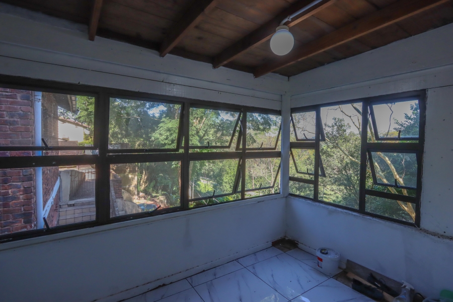 4 Bedroom Property for Sale in Cowies Hill KwaZulu-Natal