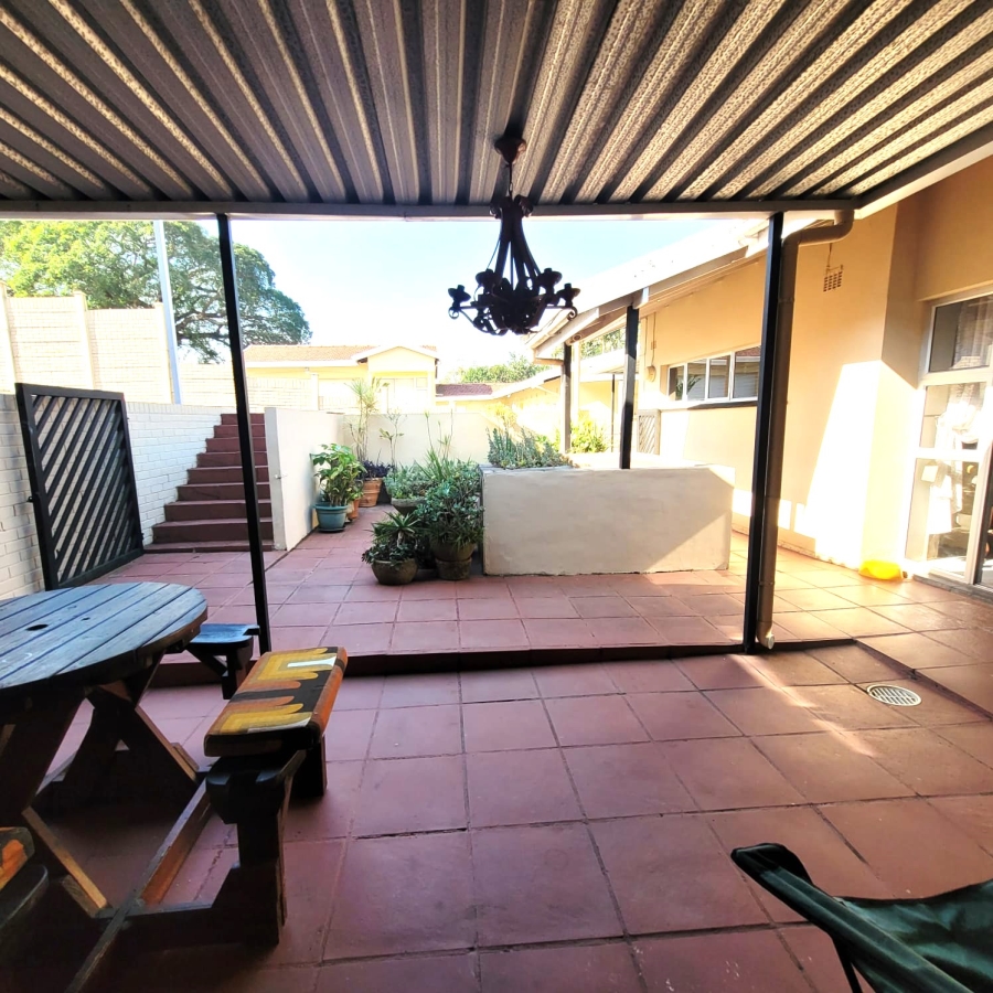 5 Bedroom Property for Sale in Northdene KwaZulu-Natal