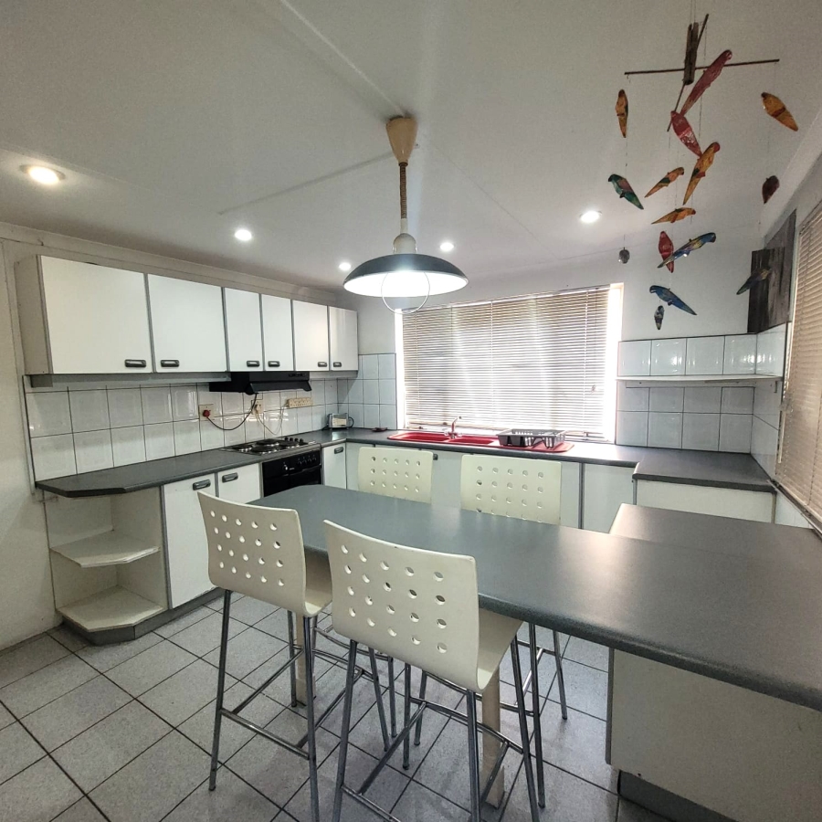 5 Bedroom Property for Sale in Northdene KwaZulu-Natal