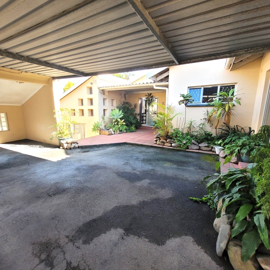 5 Bedroom Property for Sale in Northdene KwaZulu-Natal