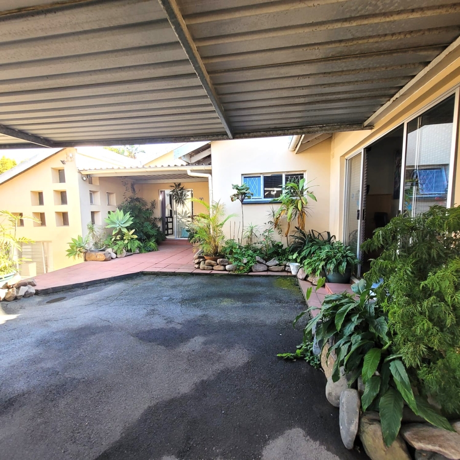 5 Bedroom Property for Sale in Northdene KwaZulu-Natal