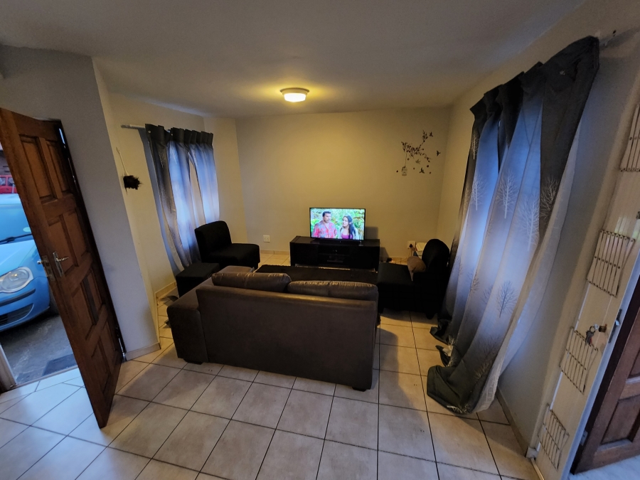 1 Bedroom Property for Sale in Scottsville KwaZulu-Natal