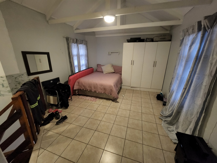 1 Bedroom Property for Sale in Scottsville KwaZulu-Natal