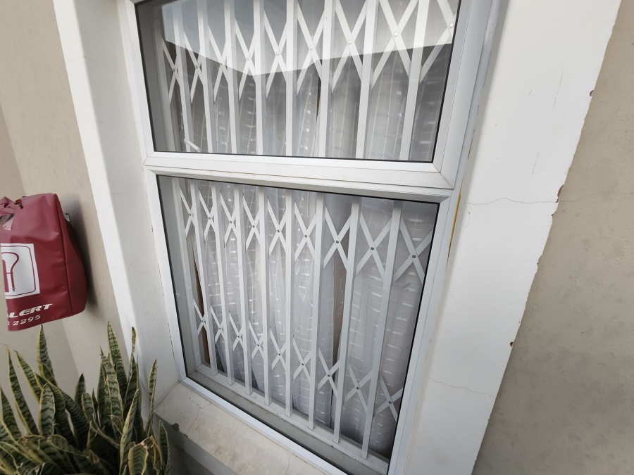 1 Bedroom Property for Sale in Scottsville KwaZulu-Natal