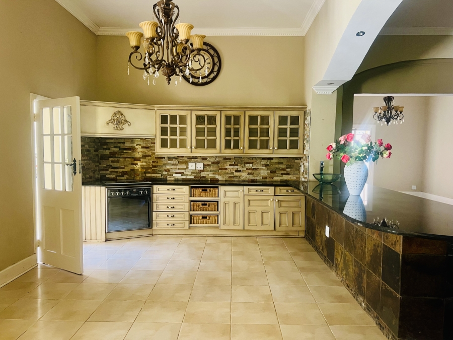 5 Bedroom Property for Sale in Chase Valley KwaZulu-Natal