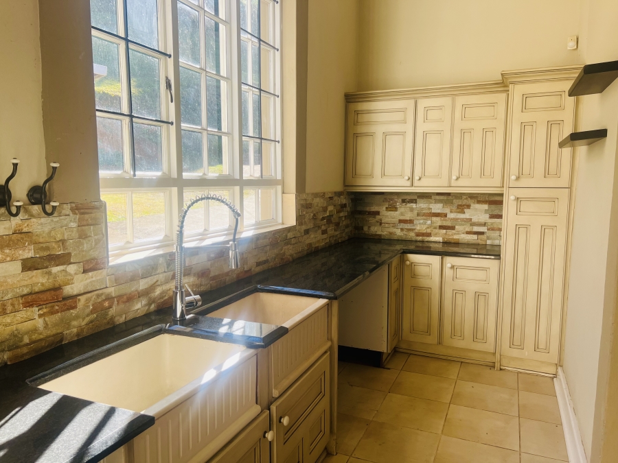 5 Bedroom Property for Sale in Chase Valley KwaZulu-Natal
