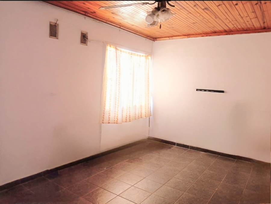 2 Bedroom Property for Sale in Grove End KwaZulu-Natal