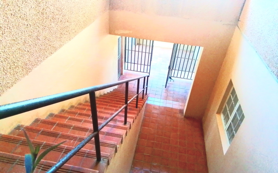 To Let 2 Bedroom Property for Rent in Margate KwaZulu-Natal