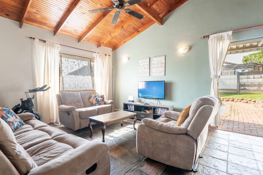 4 Bedroom Property for Sale in Amanzimtoti KwaZulu-Natal