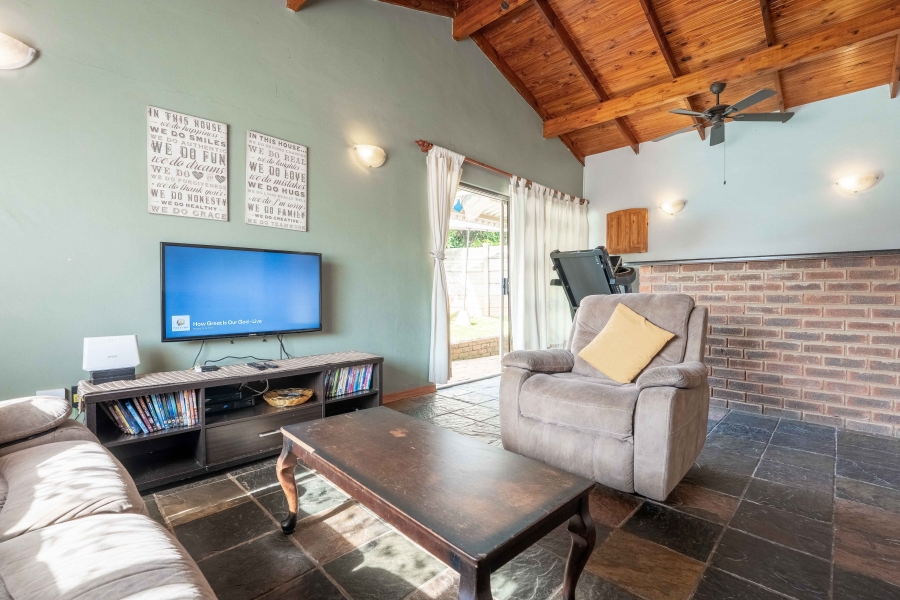 4 Bedroom Property for Sale in Amanzimtoti KwaZulu-Natal