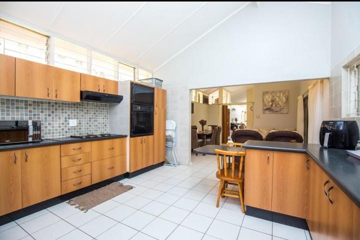 5 Bedroom Property for Sale in Glenmore KwaZulu-Natal