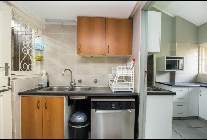 5 Bedroom Property for Sale in Glenmore KwaZulu-Natal