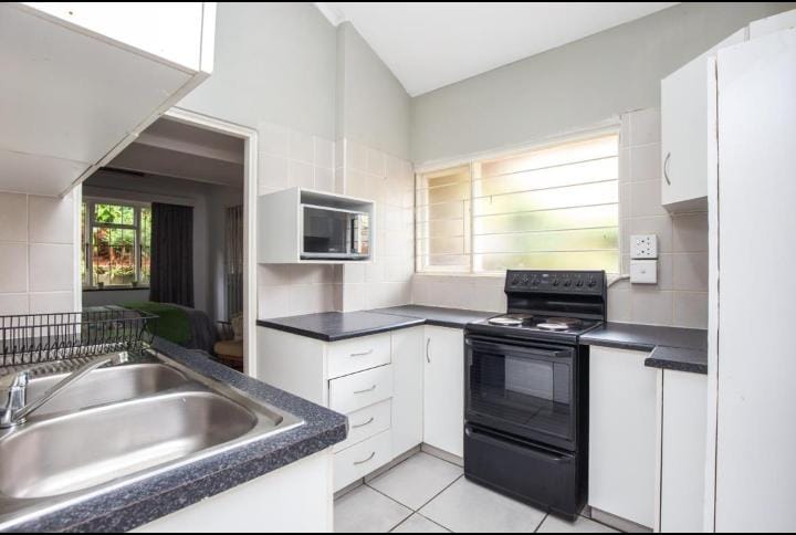 5 Bedroom Property for Sale in Glenmore KwaZulu-Natal