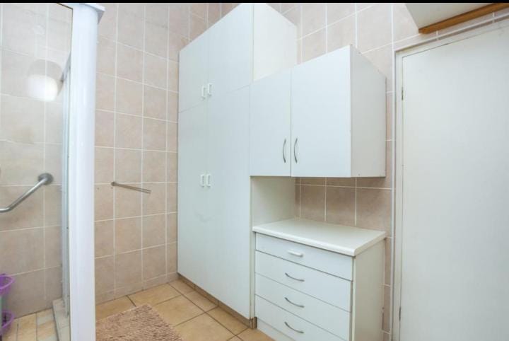 5 Bedroom Property for Sale in Glenmore KwaZulu-Natal