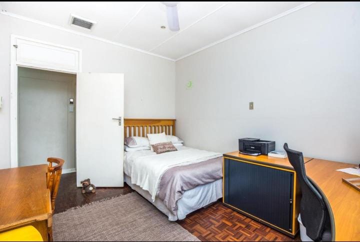 5 Bedroom Property for Sale in Glenmore KwaZulu-Natal