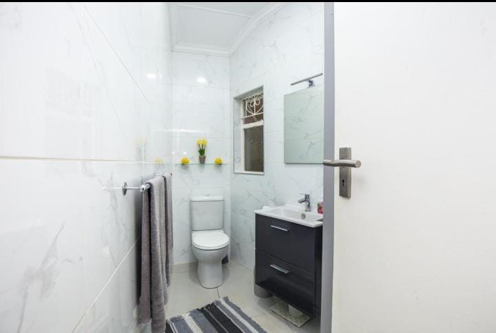 5 Bedroom Property for Sale in Glenmore KwaZulu-Natal
