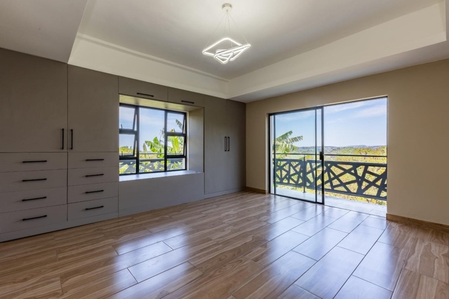 5 Bedroom Property for Sale in Cowies Hill KwaZulu-Natal