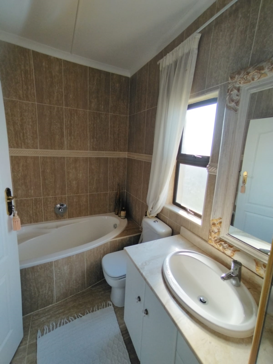 3 Bedroom Property for Sale in Umhlanga KwaZulu-Natal