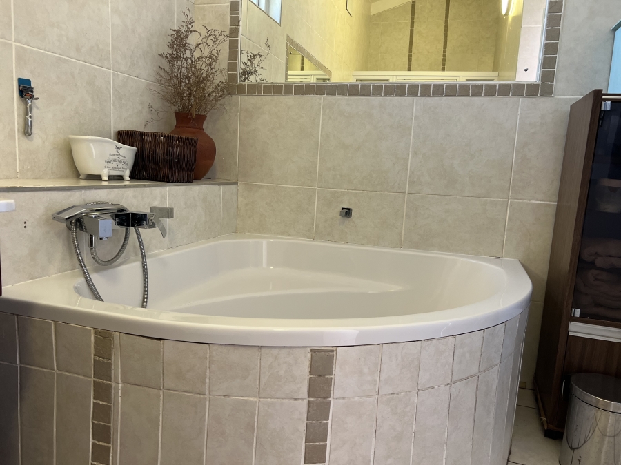 4 Bedroom Property for Sale in Athlone KwaZulu-Natal