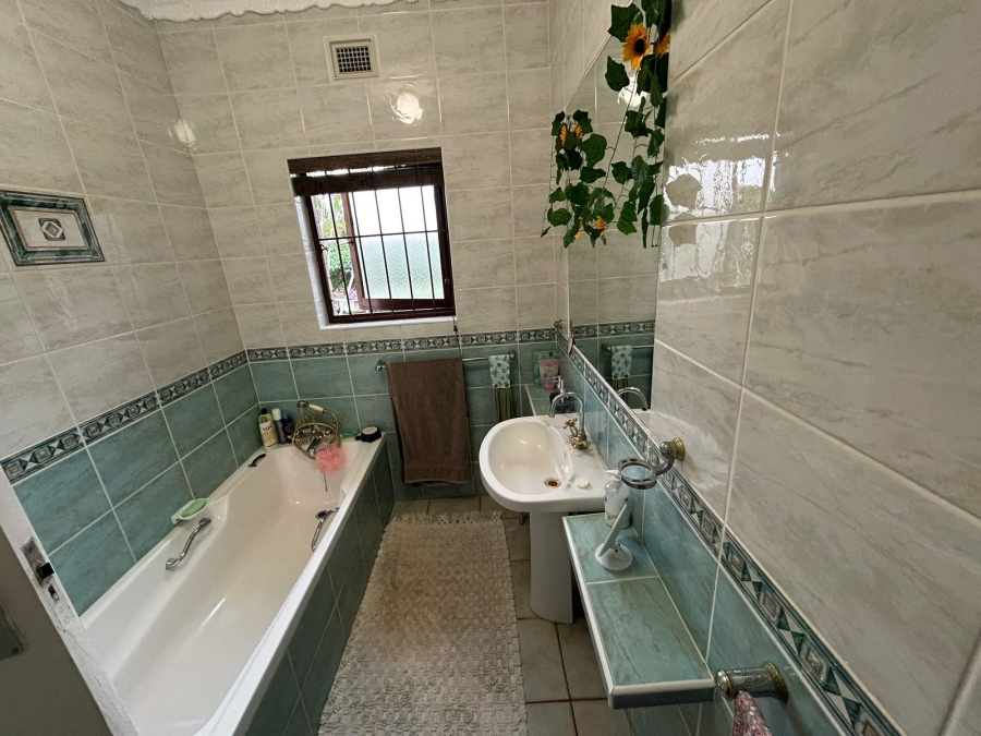 4 Bedroom Property for Sale in Shelly Beach KwaZulu-Natal