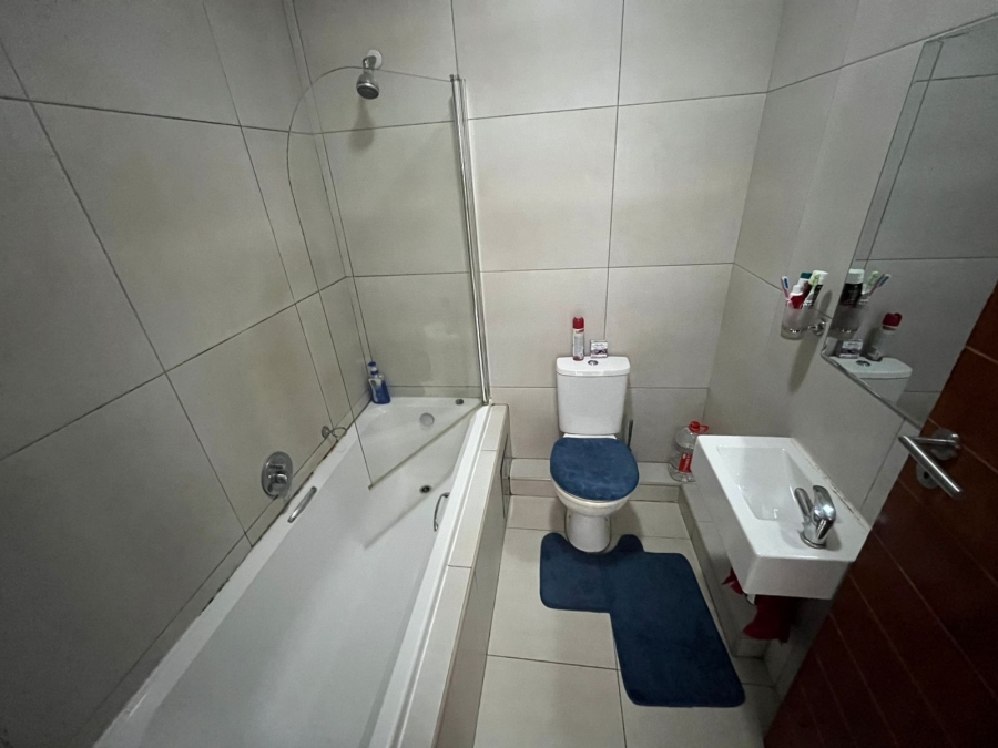 2 Bedroom Property for Sale in Wentworth KwaZulu-Natal
