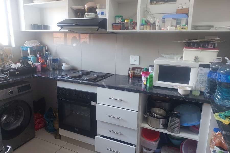 1 Bedroom Property for Sale in Grove End KwaZulu-Natal