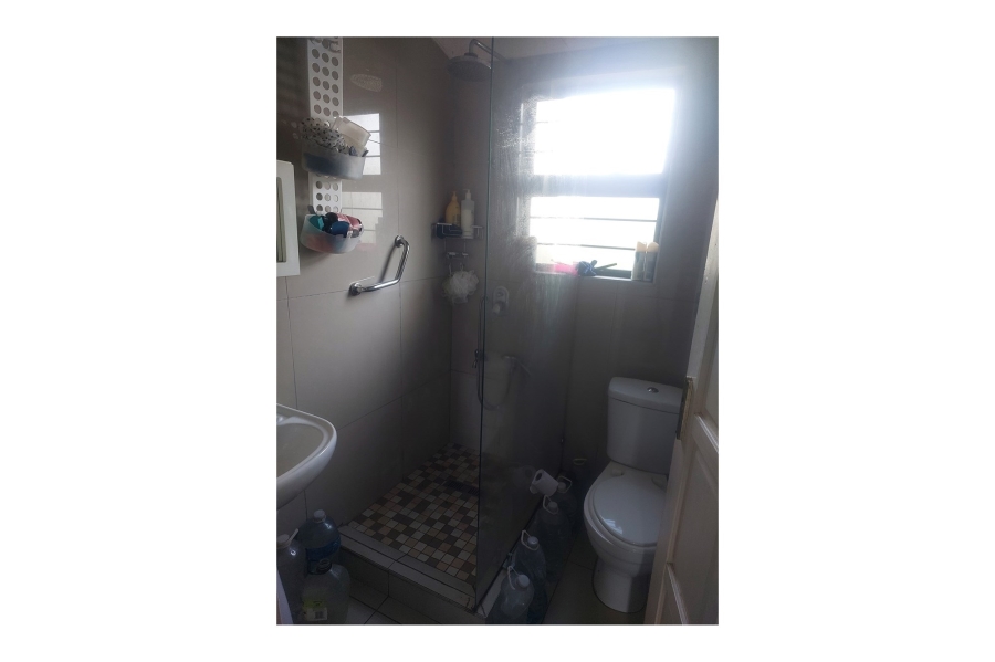 1 Bedroom Property for Sale in Grove End KwaZulu-Natal