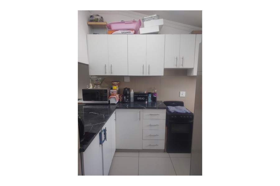 1 Bedroom Property for Sale in Grove End KwaZulu-Natal