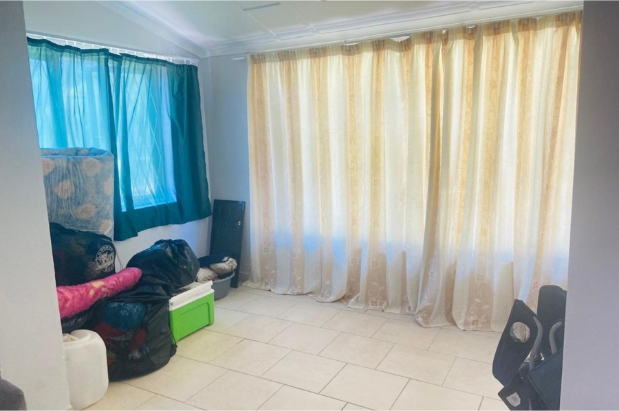 To Let 3 Bedroom Property for Rent in Athlone Park KwaZulu-Natal