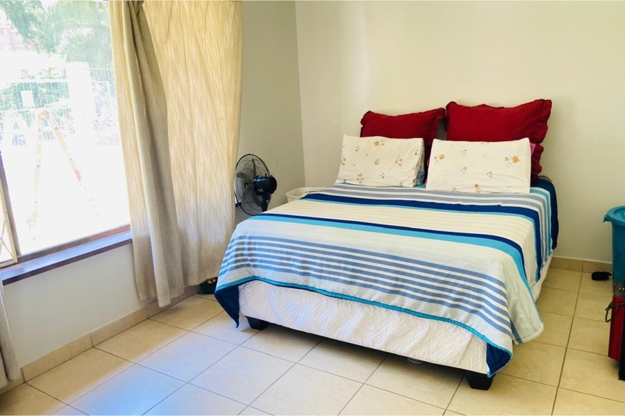 To Let 3 Bedroom Property for Rent in Athlone Park KwaZulu-Natal