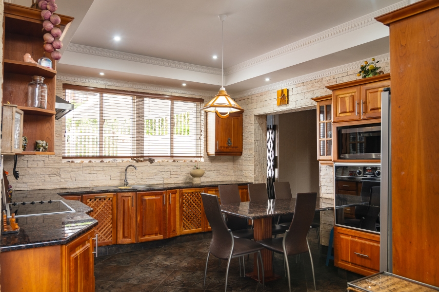 6 Bedroom Property for Sale in Sheffield Beach KwaZulu-Natal