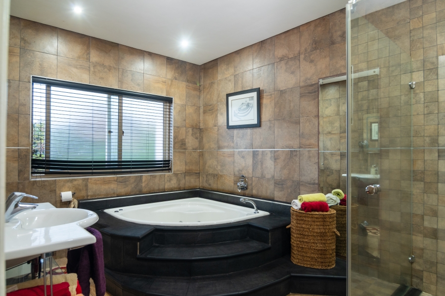 6 Bedroom Property for Sale in Sheffield Beach KwaZulu-Natal