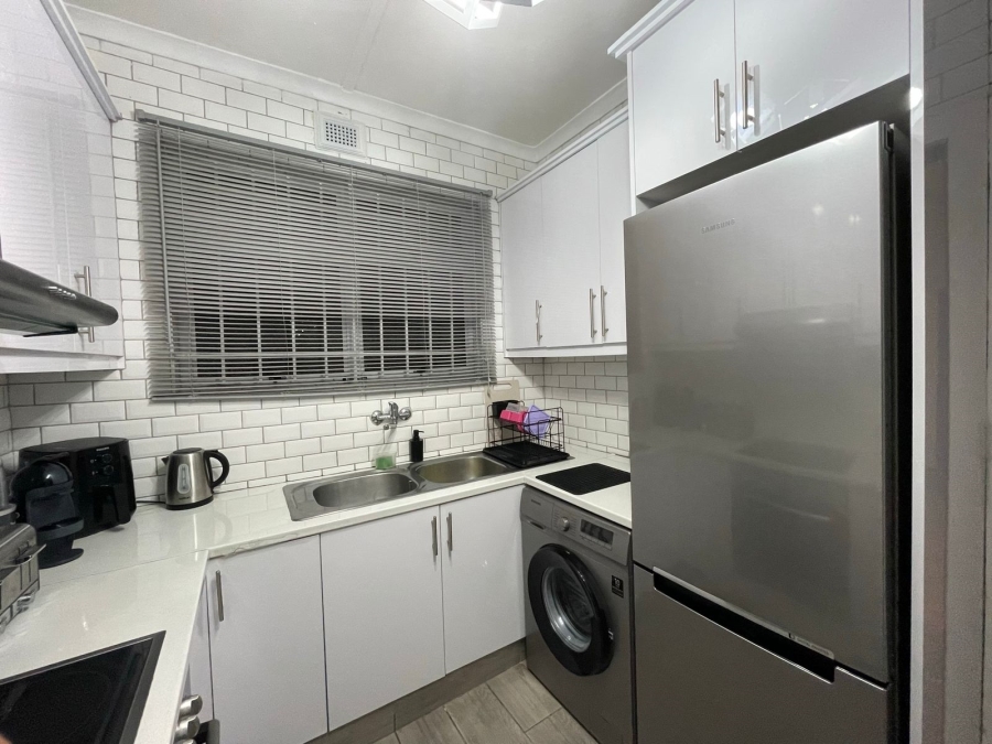 2 Bedroom Property for Sale in Glenwood KwaZulu-Natal