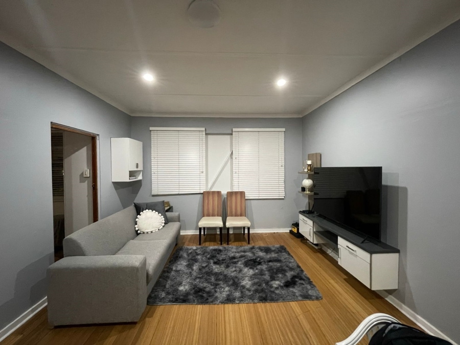 2 Bedroom Property for Sale in Glenwood KwaZulu-Natal