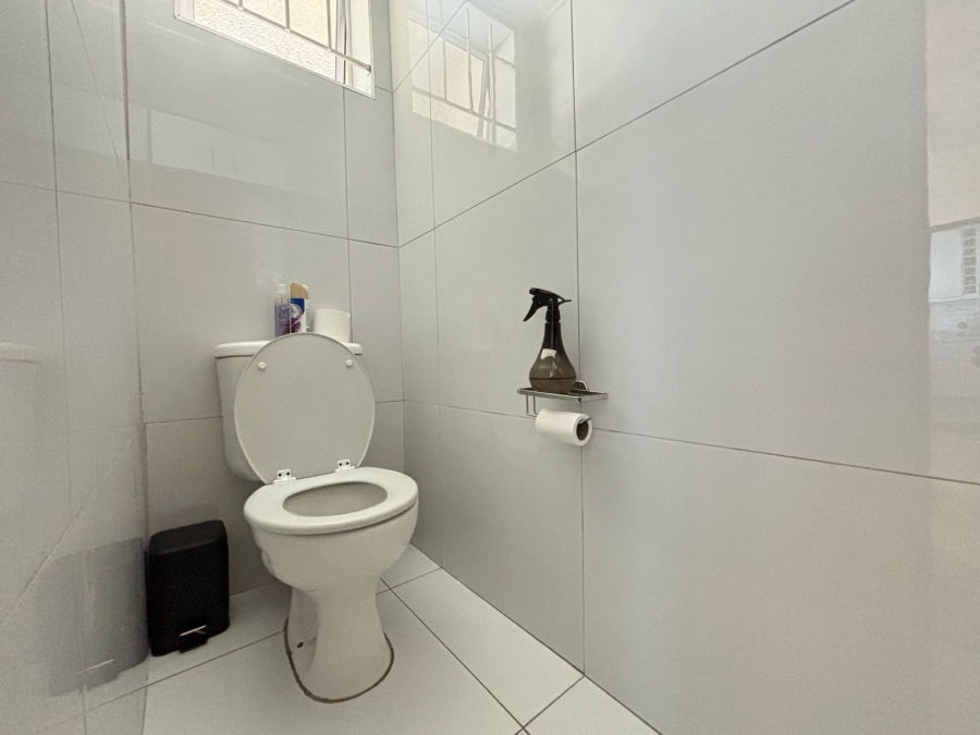 2 Bedroom Property for Sale in Glenwood KwaZulu-Natal