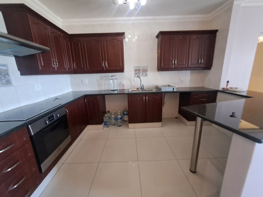 To Let 4 Bedroom Property for Rent in St Michaels On Sea KwaZulu-Natal
