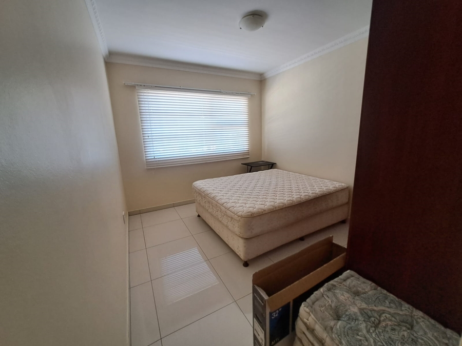 To Let 4 Bedroom Property for Rent in St Michaels On Sea KwaZulu-Natal