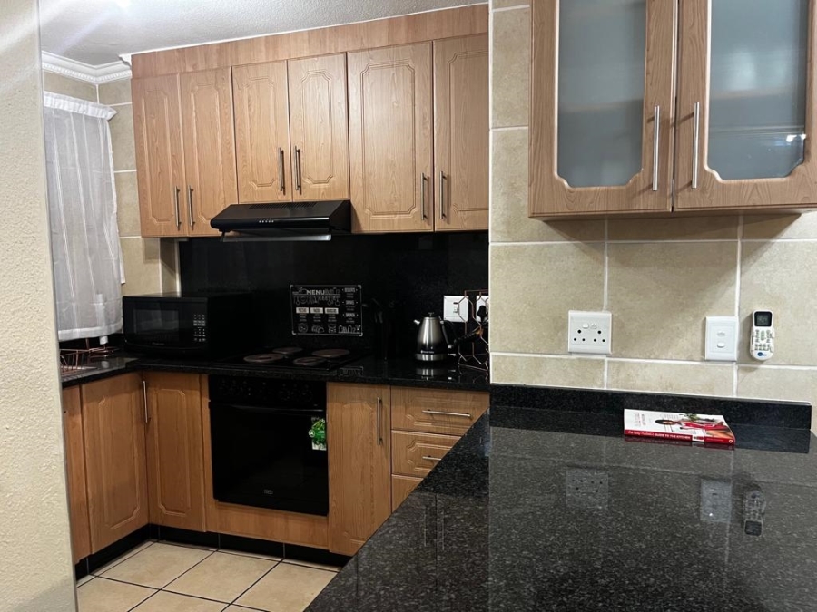 1 Bedroom Property for Sale in Meer En See KwaZulu-Natal