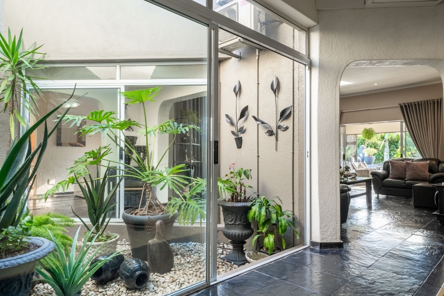 4 Bedroom Property for Sale in Amanzimtoti KwaZulu-Natal