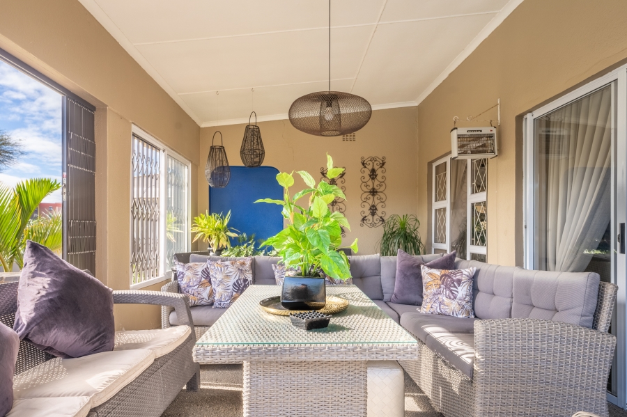 4 Bedroom Property for Sale in Amanzimtoti KwaZulu-Natal