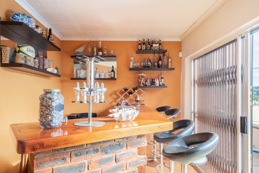 4 Bedroom Property for Sale in Amanzimtoti KwaZulu-Natal
