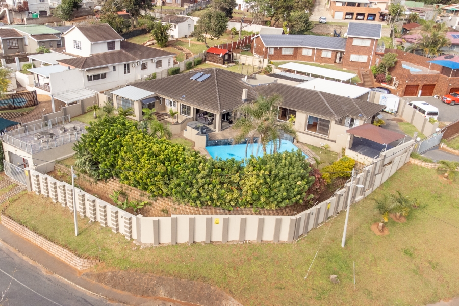 4 Bedroom Property for Sale in Amanzimtoti KwaZulu-Natal