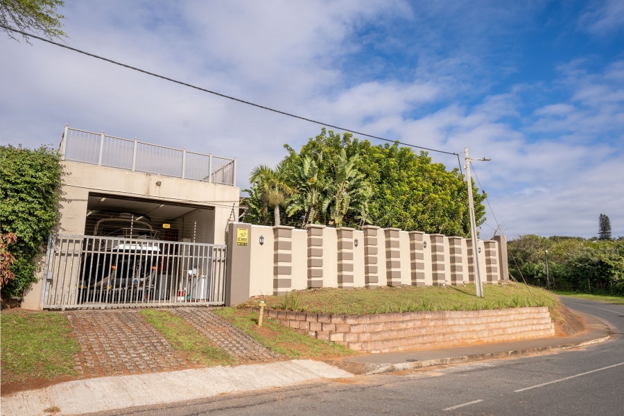 4 Bedroom Property for Sale in Amanzimtoti KwaZulu-Natal