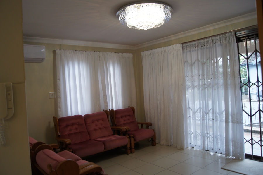 3 Bedroom Property for Sale in Parkgate KwaZulu-Natal