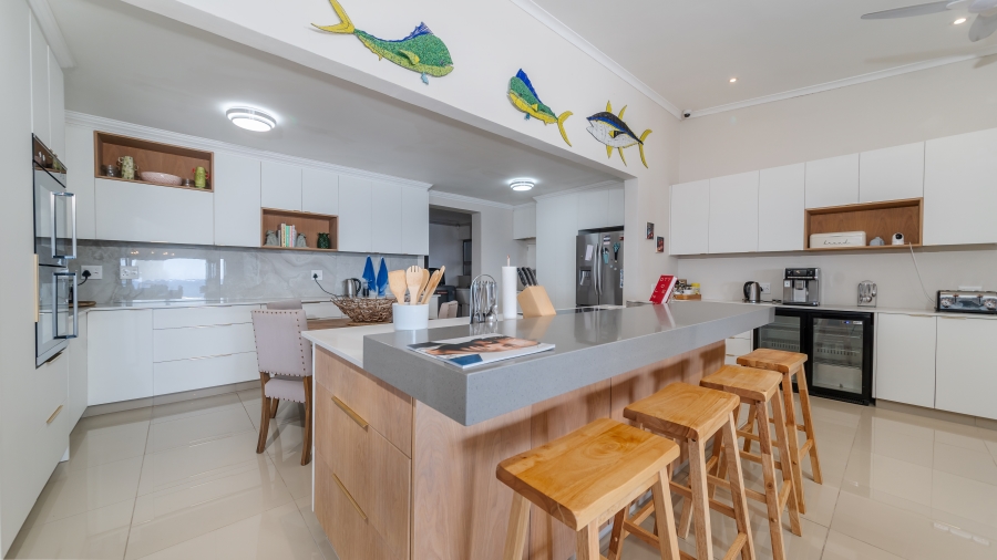 6 Bedroom Property for Sale in Sheffield Beach KwaZulu-Natal