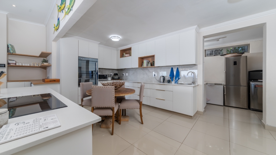6 Bedroom Property for Sale in Sheffield Beach KwaZulu-Natal