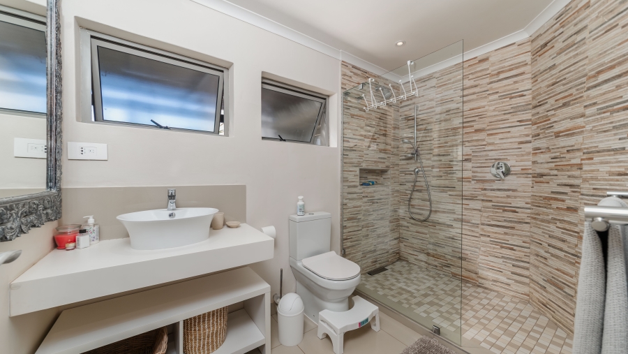 6 Bedroom Property for Sale in Sheffield Beach KwaZulu-Natal